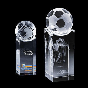 Glas-Trophy 8 mit loser Kugel - für Laserinnengravur 2D & 3D und Farbdruck