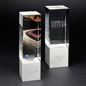 Glas-Trophy 34 mit Alusockel  für Laserinnengravur 2D & 3D und Farbdruck