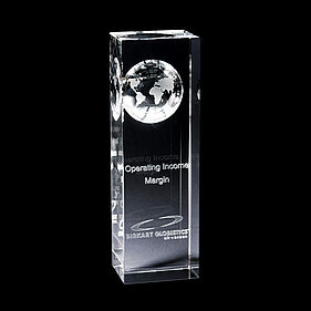Glas-Trophy 3 mit sandgestrahlter Weltkugel für Laserinnengravur 2D & 3D und Farbdruck